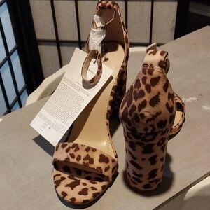Leopard Print Block Heel Sandals - Women’s Tan Leopard